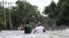 El debilitado huracán Barry aún presenta riesgos de inundaciones y tornados