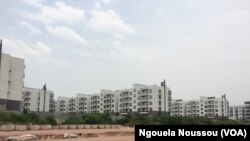 L'Etat congolais a construit des habitations à la place des casernes de Mpila, Brazzaville, 2 mars 2017, Ngouela Ngoussou.