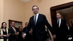 El nuevo presidente de Grecia, el conservador Antonis Samáras, también ha sufrido un percance médico poco después de establecerse la coalición de gobierno.