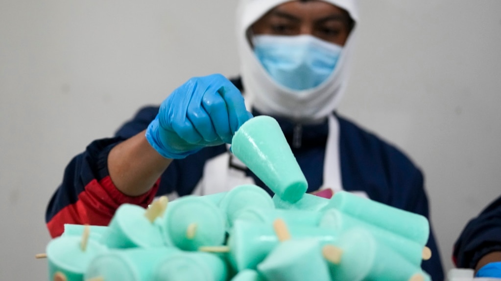 Power Outages Threaten Ice Cream Industry in Ecuadorean Town