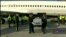 Білий дім змушений виправдовуватися через телефонний дзвінок Трампа вдові американського солдата. Відео