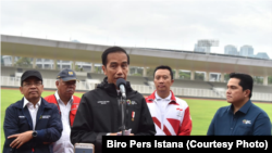 Presiden Joko Widodo berbicara di Kompleks Gelora Bung Karno, Senayan Jakarta, Senin, 25 Juni 2018. (Foto:Biro Pers Istana)