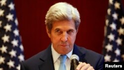 Menlu AS John Kerry berbicara kepada pers di pertemuan ASEAN di Vientaine, Laos hari Selasa (26/7).