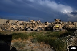 지난달 미군 주도 나토 연합군이 모두 철수한 아프가니스탄 바그람 공군기지에 지뢰방호장갑차(MRAP)들이 세워져있다.