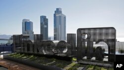 A sculpture of LinkedIn's logo is seen on a terrace outside the offices of the business-oriented social network, in San Francisco, California, Sept. 22, 2016.