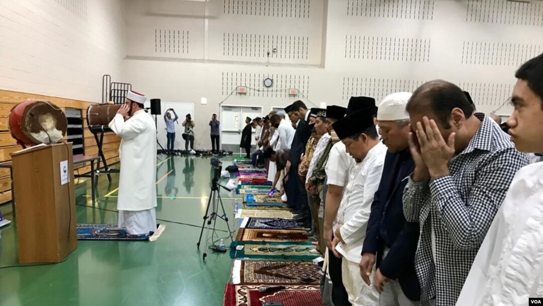 Diaspora muslim Indonesia di Washington DC, Amerika Serikat, melaksanakan salat Ied di Balai Rakyat Gaithersburg, Maryland, 4 Juni 2019.