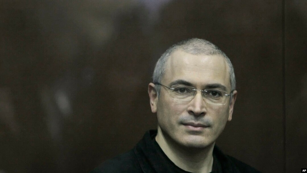 Mikhail Khodorkovsky saat berada di pengadilan Moskow, Rusia, 30 Desember 2010 (Foto: dok). 