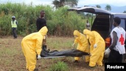 La lutte contre l'Ebola se poursuit en Sierra Leone, au Liberia et en Guinée (Reuters)