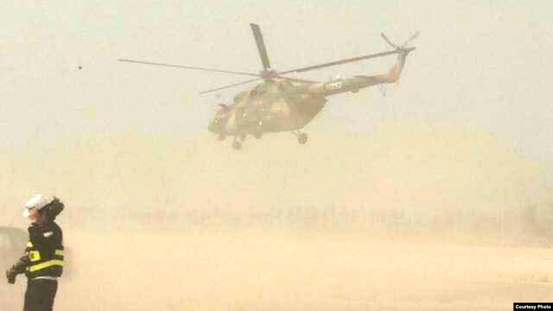 中方派出的军用直升机。（边民杨先生提供）