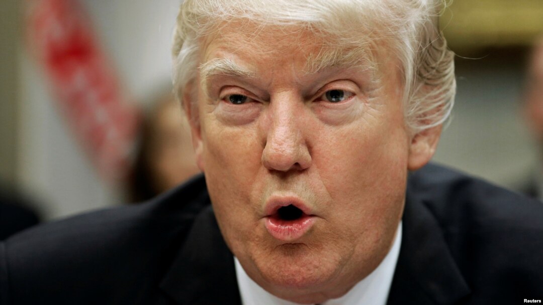 Donald Trump Tampoco comentó sobre el reporte del New York Times sobre múltiples contactos con la inteligencia rusa por parte de sus allegados durante la campaña presidencial.