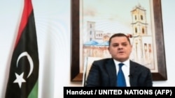 Abdul Hamid Mohammed Dbeibah prononce un discours par liaison vidéo lors d'une réunion du Forum de dialogue politique libyen le 3 février 2021 (capture d'écran).