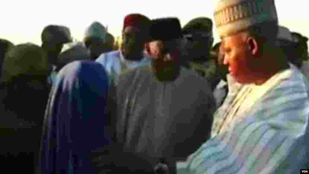 Shugaban Najeriya Goodluck Jonathan da Gwamna Kashim Shettima na Jihar Borno a Maiduguri, Janairu 15, 2014.