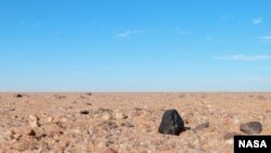 Un petit astéroïde 2008 TC3 tombé sur Terre à l'aube du 7 octobre 2008 au nord du Soudan. (Peter Jenniskens (Institut SETI / NASA Ames)