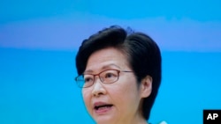 Kepala Eksekutif Hong Kong Carrie Lam berbicara dalam konferensi pers di Hong Kong, Selasa, 11 Mei 2021. (Foto: AP)