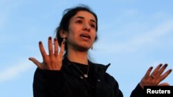 Pemenang Hadiah Nobel Perdamaian, Nadia Murad, seorang perempuan Yazidi, berbicara di Sinjar, Irak Utara (foto: dok). 