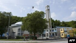 FILE - Sebuah masjid di Gothenburg, Swedia, 21 Mei 2011. (Foto: AFP)