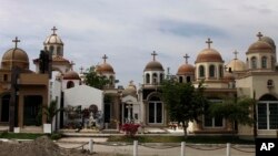 Mausoleos en un cementerio de Culiacán, México, en honor de jóvenes que han muerto en el estado de Sinaloa, conocido como cuna del narcotráfico en el país.