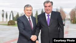 O'zbekiston Prezidenti Shavkat Mirziyoyev Tojikiston rahbari Emomali Rahmon bilan