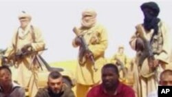 (Archives) : Des images des otages français d'Aqmi sur Internet