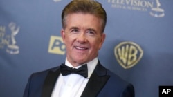 Alan Thicke nació en Canadá y tuvo una carrera prolífica, que incluyó presentaciones breves en los últimos años en la comedia "How I Met Your Mother" y en la serie "Fuller House" de Netflix.