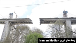 تصویری از تخریب پل بی-۱ کرج در حملات هوایی ۱۳ فروردین