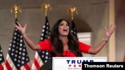 Kimberly Guilfoyle, presidenta del Comité de Finanzas de Trump Victory, durante su intervención en la primera jornada de la Convención Nacional Republicana.