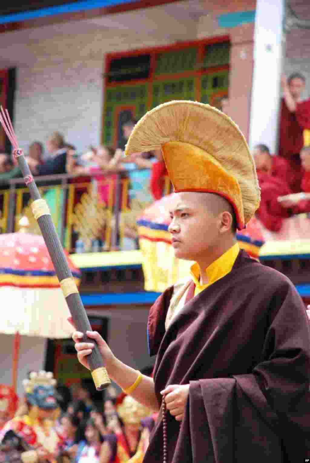 手持法器的喇嘛