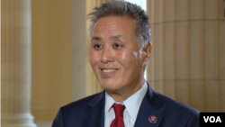 美國國會民主黨聯邦眾議員馬克·高野（Rep. Mark Takano, D-CA）2021年12月1日接受美國之音專訪。