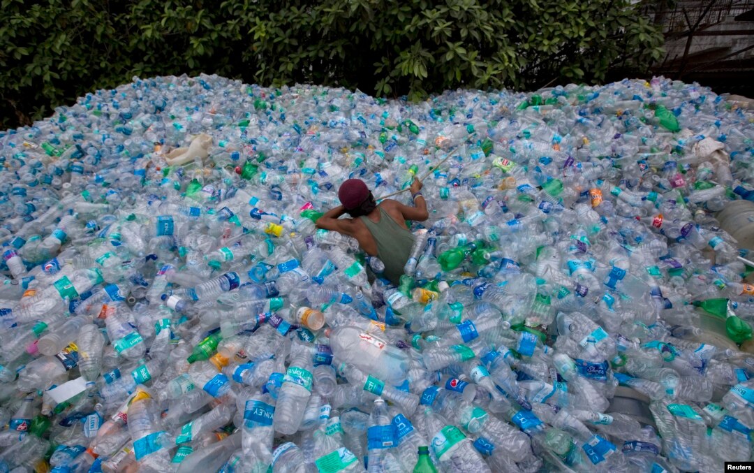 Katta chiroyli eshakli xotin