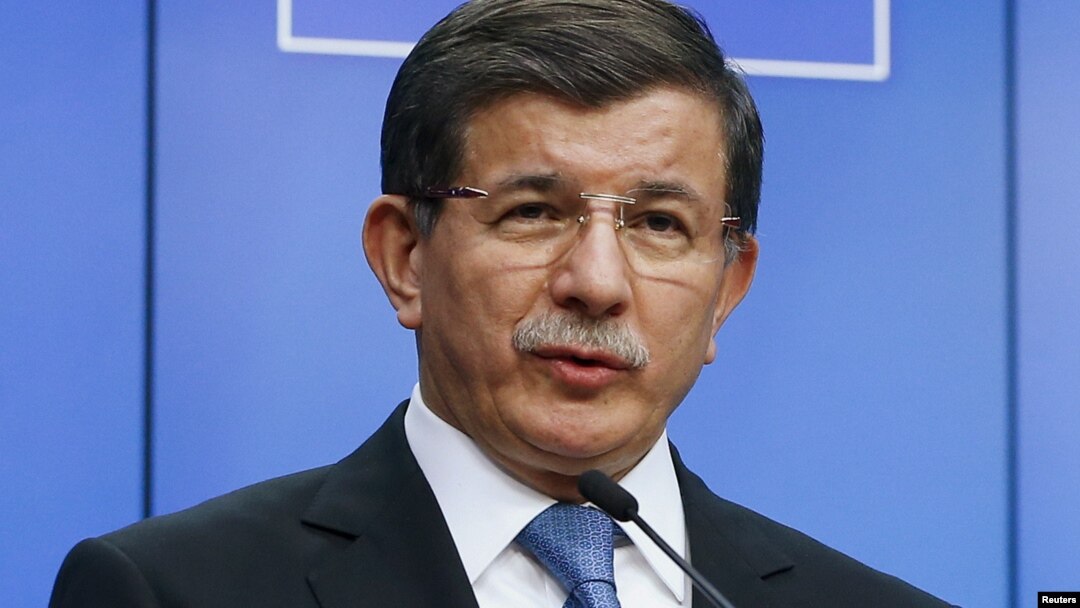 Firayim Ministan Turkiya Ahmet Davutoglu yana jawabi a karshen taron kasarsa da Tarayyar Turai yau Talata, Maris 8, 2016