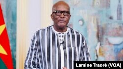 Le Président Roch Kaboré lors de son adresse à la nation, Ouagadougou le 26 novembre 2021 (VOA/Lamine Traoré)