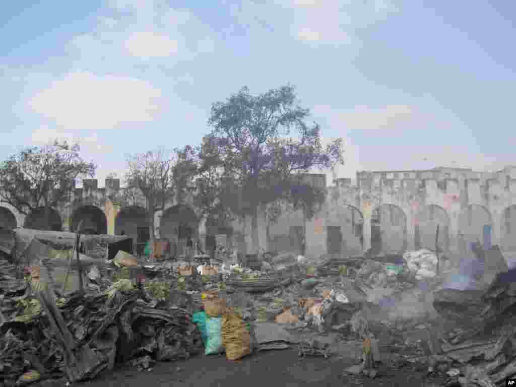 Sawirro: Gubashada Suuqa Xamar-Weyne