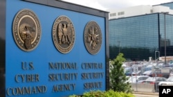 El rótulo frente a la sede de la Agencia de Seguridad Nacional (NSA) en Fort Meade, Maryland, 6 de junio de 2013.