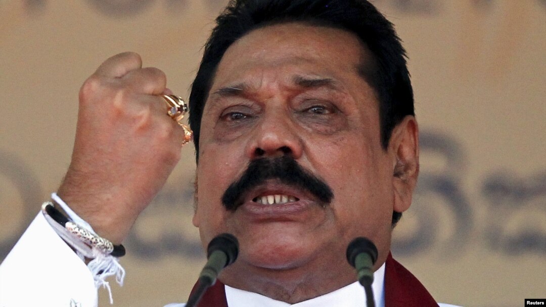 Mantan Presiden Sri Lanka Mahinda Rajapaksa (foto: dok). Mantan anggota DPR dan teman dekat Rajapaksa dihukum mati hari Kamis 8/9. 