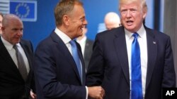 Le président américain Donald Trump et le président du Conseil Donald Tusk à Bruxelles, le 25 mai 2017.