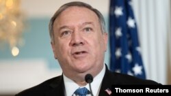 El secretario de Estado Mike Pompeo condenó "de manera inequívoca" la condena de los exdirectivos.