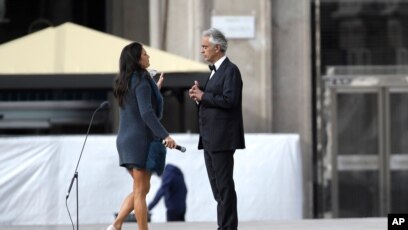 Andrea Bocelli Moved in With His Wife Veronica Berti the Same