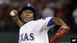 Texas Rangers' Neftali Feliz pitches against the New York Yankees in the ninth inning of Game 6 of baseball's American League Championship Series in Arlington, Texas, 22 Oct 2010