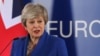 La Première ministre britannique Theresa May face à la presse à l'issue du sommet extraordinaire des dirigeants de l'Union européenne sur le Brexit, organisé à Bruxelles (Belgique), le 11 avril 2019.