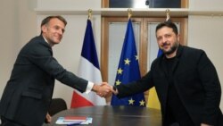 Президент Франції Еммануель Макрон та президент України Володимир Зеленський на полях саміту ЄС у Брюсселі 15 жовтня 2026 року. Фото: LUDOVIC MARIN/Pool via REUTERS