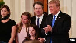 Sabon alkalin Brett Kavanaugh da shugaba Trump da iyalin alkalin 