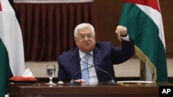 마무드 압바스 팔레스타인 자치정부 수장이 19일 이스라엘 또는 미국과 맺은 모든 협정이 무효라고 선언했다. 