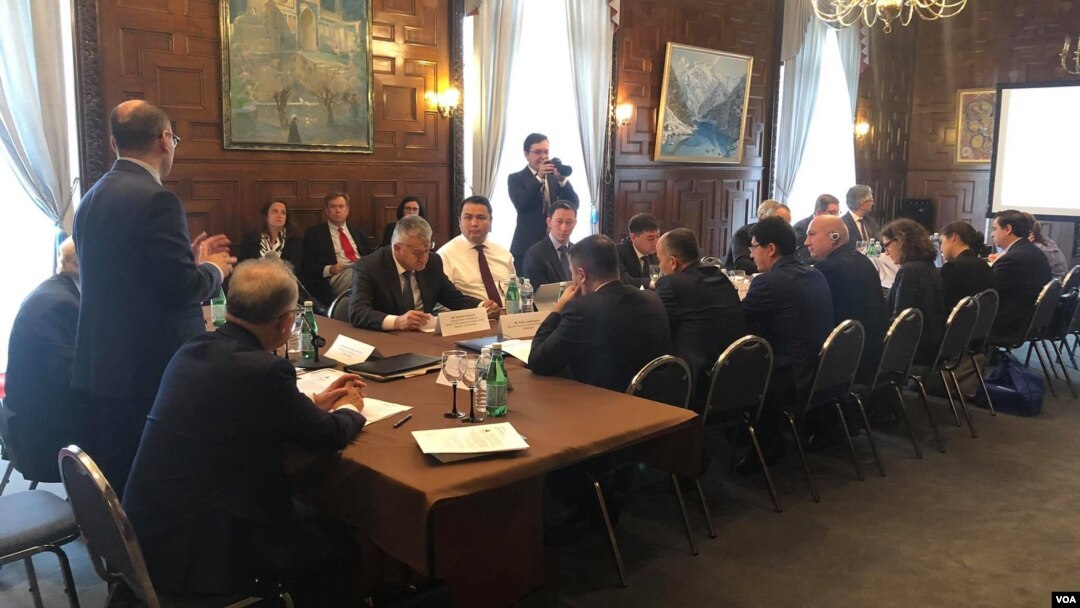 O'zbekistonning tashqi ishlar, iqtisod va sanoat, sarmoya va tashqi savdo, fuqarolik jamiyati va huquq, Bosh prokuratura, Xavfsizlik kengashi hamda Navoiy viloyati rasmiylari Vashingtonda.