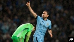 Frank Lampard marcó el gol definitivo en el triunfo por 3-2 del Manchester City sobre Sunderland.