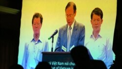 Chủ tịch Chen Yuan-cheng của Formosa Hà Tĩnh xin lỗi chính phủ và nhân dân Việt Nam trong buổi họp báo công bố nguyên nhân gây cá chết hôm 30/6/2016.