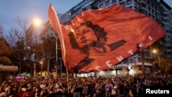 Brasileños protestan contra el candidato presidencial
Jair Bolsonaro en Río de Janeiro, Brasil, el 29 de septiembre de 2018.