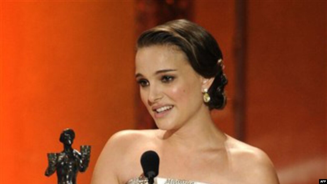 Natali Portman osvojila je nagradu Udruženja filmskih glumaca za najbolju žensku ulogu u filmu "Crni labud"
