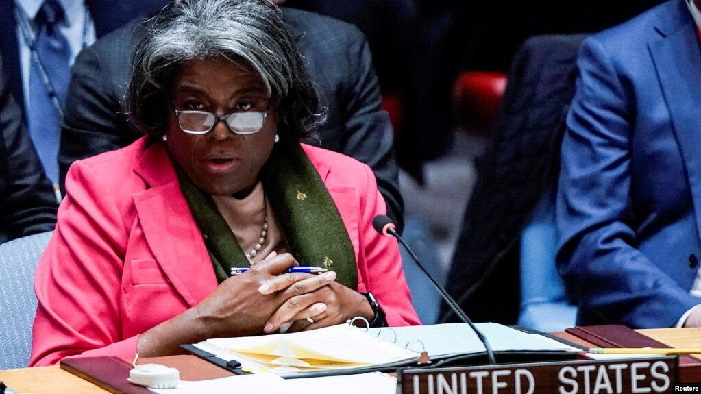  린다 토머스-그린필드 유엔주재 미국대사가 지난해 11월 북한의 ICBM 발사 문제를 논의하기 위해 열린 유엔 안보리 공개회의에서 발언하고 있다.