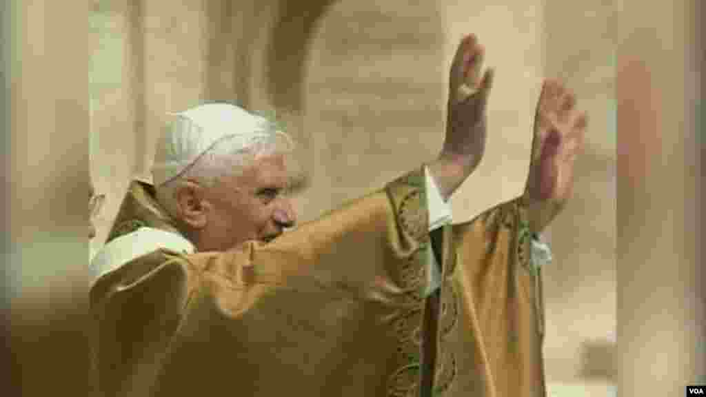 Analysts: Benedict Departure Will Leave Little Room for Change