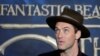 Jude Law saat menghadiri penayangan perdana "Fantastic Beasts: The Crimes of Grindelwald" di London, Inggris, 13 November 2018. (Foto: Reuters)